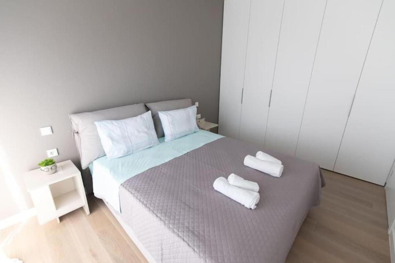 Bright Apartment In The New Building Atina Dış mekan fotoğraf
